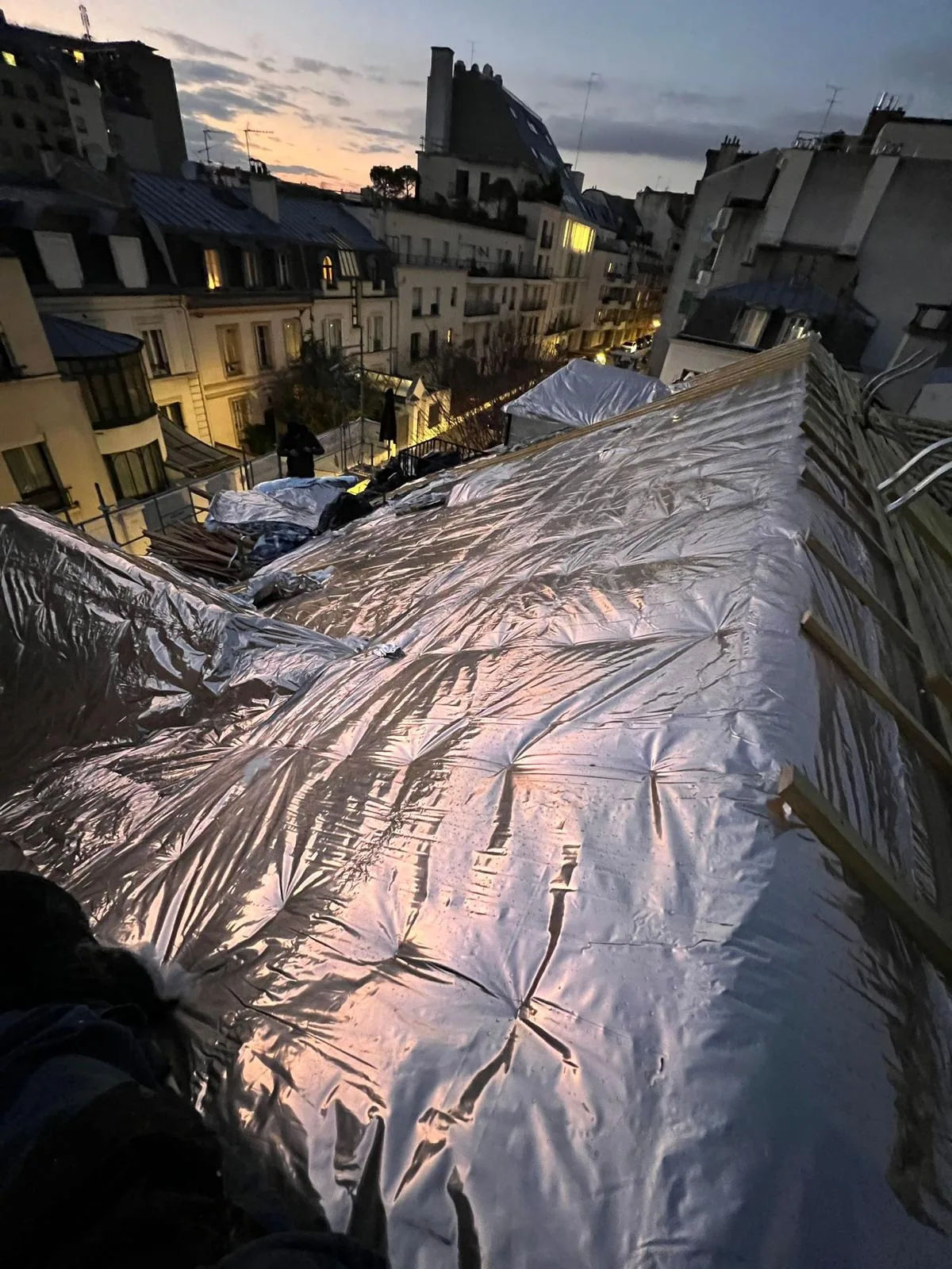 Ardoise sur une villa de coteau fontenaisienne